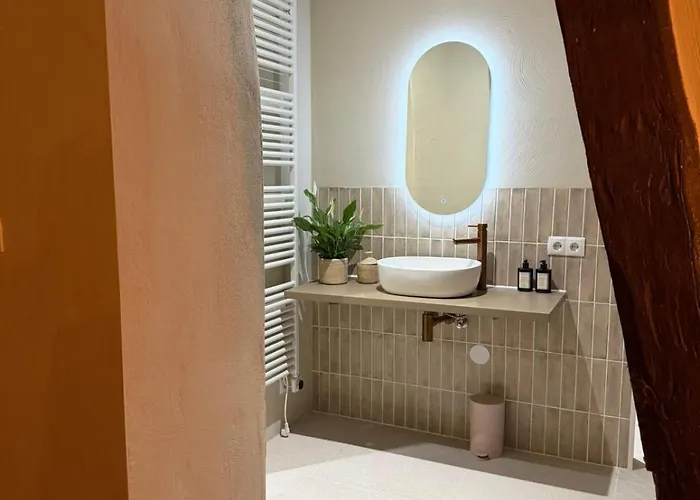 فندق مبيت وإفطار 1691 3*